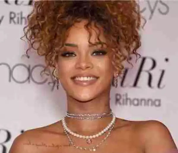 Rihanna Emerged The 1st Female Artist In The World To Hit 2Billion Streams On Apple Music